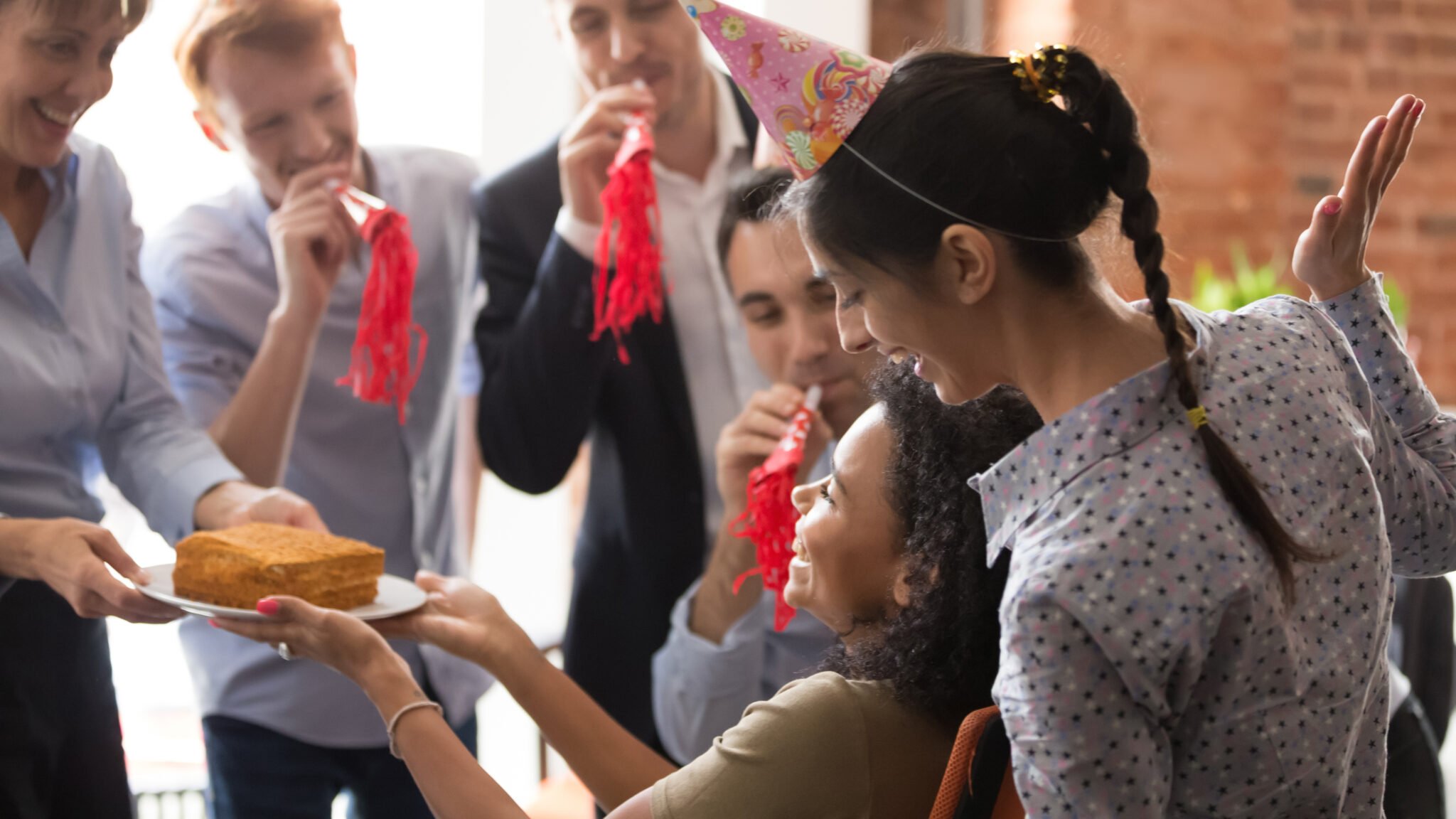 Geburtstag im Business: richtig Feiern mit Kollegen und Geschäftspartnern