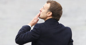 Körpersprache unter der Lupe: Der Erfolg des Emmanuel Macron