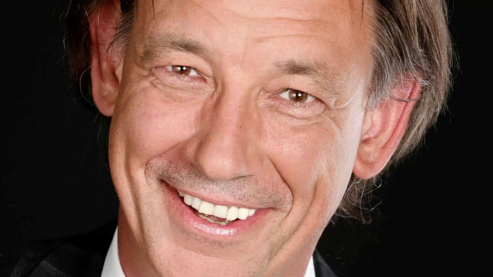 »Chefsache«: Peter Buchenau gibt Jubiläumsausgabe heraus