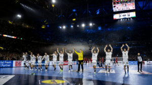 Handball-Sieg vor Weltrekord-Kulisse