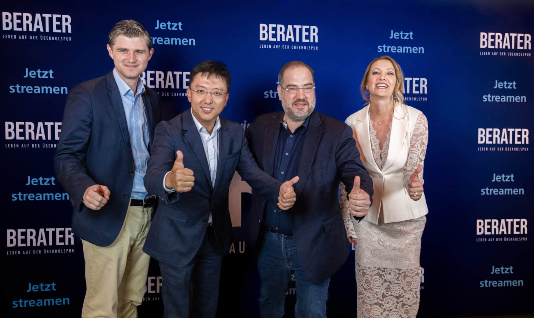 Julien Backhaus, Zhenwei Wang, Orkan Kuyas und Katharina Ferster auf der Berater Leben auf der Überholspur 3 Premiere