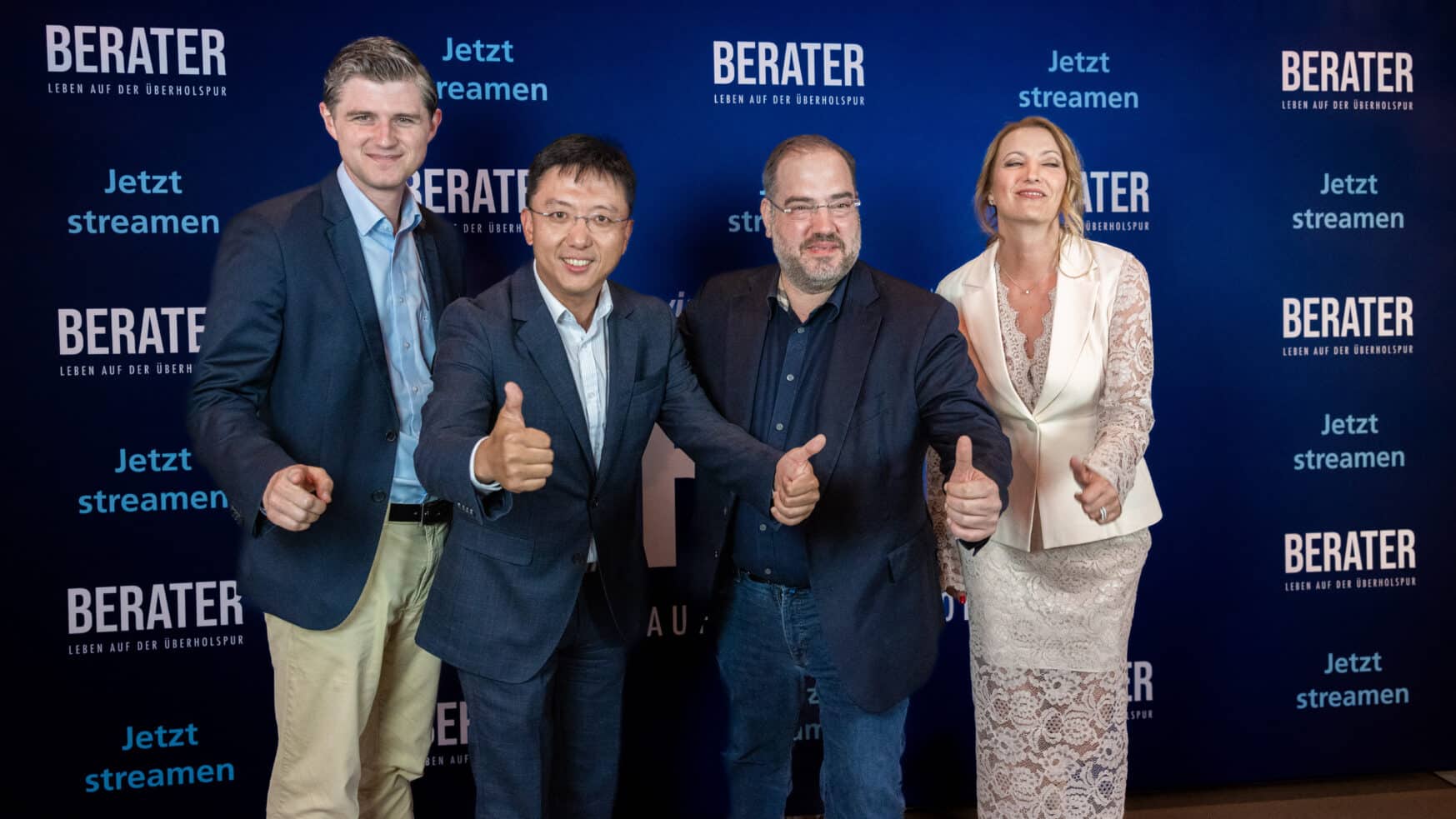 Premiere: Dritte Staffel der Doku »Berater-Leben auf der Überholspur« startet