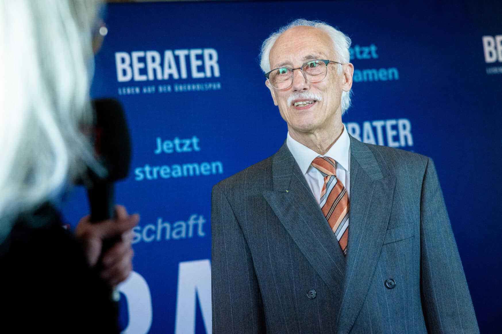 Julien Backhaus und Dr. Franz Hölzl auf der Berater Leben auf der Überholspur 3 Premiere