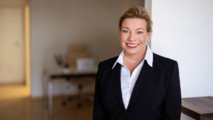 Beitragsbild: Birgitta Schmeißer im Porträt