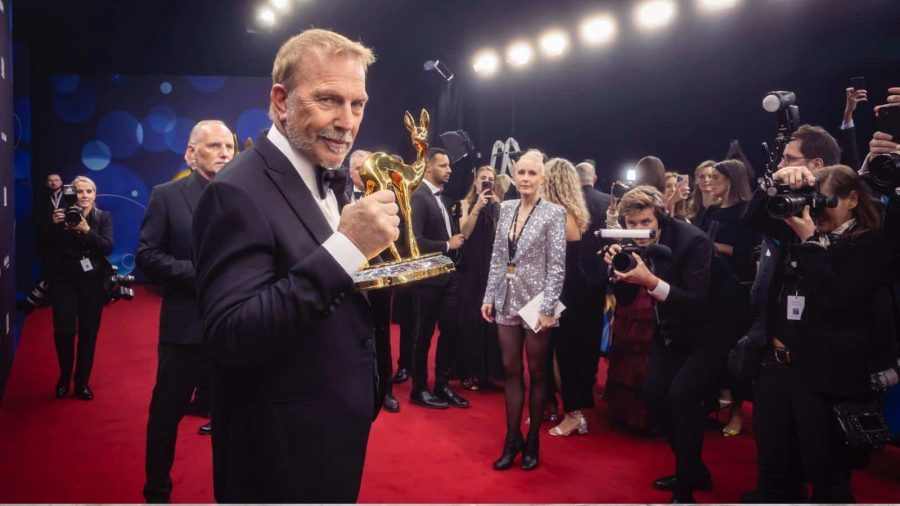 BAMBI: Hollywoodstar Kevin Costner für schauspielerische Exzellenz geehrt